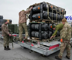 Nga cảnh báo: Các đoàn xe 'bơm' vũ khí phương Tây vào Ukraine sẽ là mục tiêu tấn công