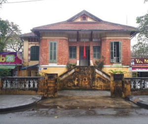 'Thần đèn' nói gì khi được mời di dời ngôi biệt thự cổ hàng trăm năm tuổi ở Huế?