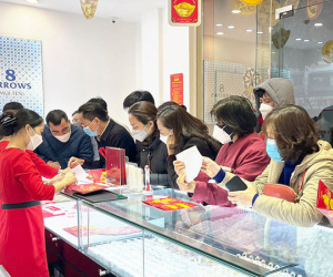 Lướt sóng trên đỉnh, lỗ trăm triệu mua vàng giá 74 triệu/lượng