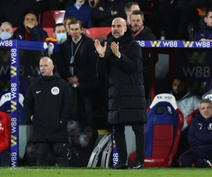 Man City hụt hơi trong cuộc đua vô địch, Guardiola đổ lỗi cho... mặt cỏ