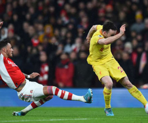Hạ đo ván Arsenal, Liverpool chỉ còn kém Man City 1 điểm