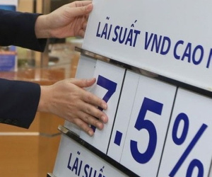 Dư 100 tỷ trong két, mang gửi tiết kiệm ăn lãi suất cao