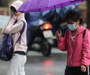 Bắc Bộ mưa dông, sương mù bao phủ vào sáng sớm, nồm ẩm quay trở lại