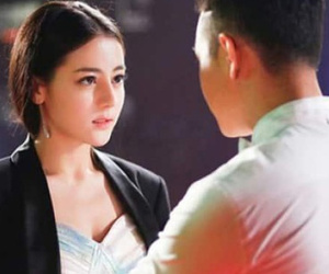 Giám đốc già 'ngã ngựa' vì nữ thư ký trẻ đẹp... 'khéo chiều'