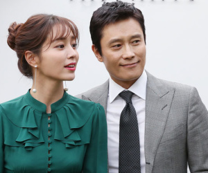 8 năm sau bê bối ngoại tình chấn động, bà xã tài tử Lee Byung Hun công khai nói về chồng với thái độ bất ngờ