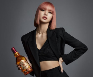 Lisa nhóm Blackpink vướng vào vụ điều tra vì nghi vi phạm luật ở Thái Lan