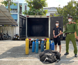 Triệt phá 'dịch vụ' ship khí cười tận nơi cho dân chơi Đà Nẵng
