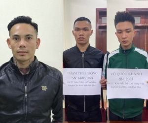 Nhóm côn đồ ném mắm tôm, dùng súng K54 bắn vào nhà dân để đòi nợ