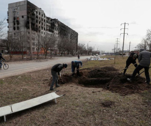 Ukraine bác 'tối hậu thư' của Nga, quyết không đầu hàng tại Mariupol