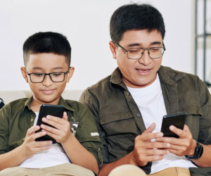 Tôi đã ghen với cái điện thoại của chồng