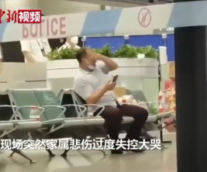 Thân nhân hành khách vụ rơi máy bay Trung Quốc bật khóc đau đớn