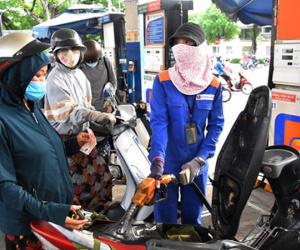 Giảm thuế bảo vệ môi trường 2.000 đồng/lít xăng từ 1/4