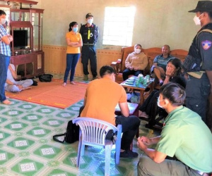 Đường dây 'tín dụng đen' chuyên bắt người vay viết giấy bán đất
