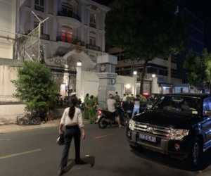 Ông Dũng 'lò vôi' chứng kiến công an khám xét nhà, thu giữ nhiều vật chứng