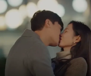 Nụ hôn của Son Ye Jin với tình trẻ lên Top 1 Naver: Hyun Bin xem được chắc buồn lắm!