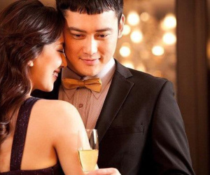 Trai đẹp 'khéo chiều' khiến bà chủ giàu có mất cả chì lẫn chài