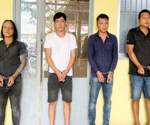 Bắt nhóm bảo kê cưỡng đoạt tiền của doanh nghiệp