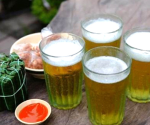 Bia hơi Hà Nội, đặc sản chém gió vỉa hè đua nhau đóng cửa