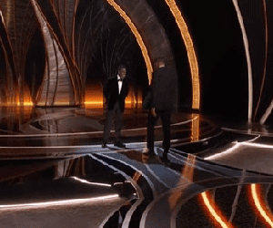 Will Smith lên tiếng xin lỗi Chris Rock sau cút tát trời giáng tại Oscar 2022: 'Tôi đã vượt quá giới hạn và tôi đã sai'