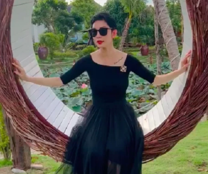 Xuân Lan đăng clip cà khịa: Ngồi xích đu xin phục vụ 1 bài hát, bài gì thì bật clip Hà Anh lên nghe nhé