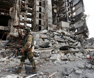 Ông Putin yêu cầu quân Ukraine ở Mariupol hạ vũ khí