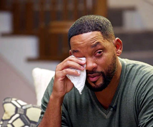 Will Smith đối mặt đòn trừng phạt sau cú đấm MC ở Oscar
