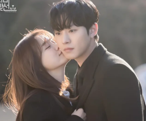 Nam chính Hẹn hò chốn công sở 'chốt đơn' cặp kè cùng 'bạn gái' Song Joong Ki