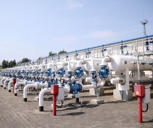 Ba nước Baltic dừng nhập khí đốt Nga, tiếp tục sơ tán dân Mariupol