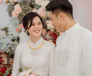 Trung vệ Thành Chung và bạn gái hot girl đã gửi thiệp mời, ngày trọng đại được tổ chức ở Hà Nội