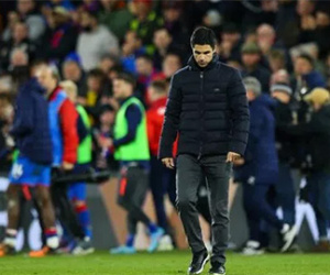 Arteta xin lỗi vì thảm bại của Arsenal