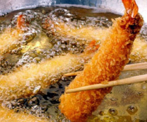 Những sai lầm khi sử dụng dầu ăn vô tình biến món ăn thành 'chất độc', là 'thủ phạm' gây ung thư: Đáng tiếc nhiều gia đình Việt mắc phải