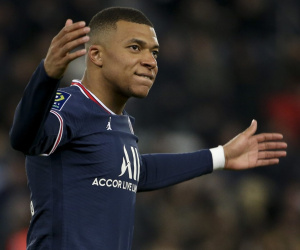 Mbappe hưởng lương điên rồ ở PSG