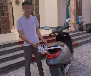 Xe máy điện trúng biển ngũ quý 6, chủ sang tay giá 80 triệu đồng