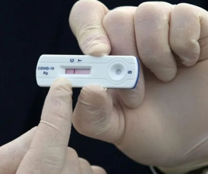 Những người cố tình tiếp xúc với virus nhưng vẫn không mắc Covid-19