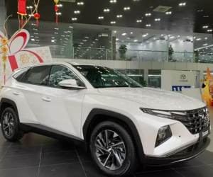Bất ngờ làn sóng tăng giá ồ ạt của thị trường ô tô Việt