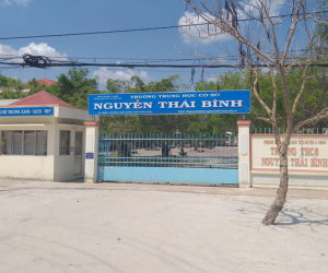 Đang trong lớp học, nam sinh lớp 6 bất ngờ chạy ra ngoài lan can rồi nhảy lầu