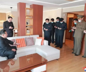 Ngỡ ngàng cảnh bên trong khu nhà ở hiện đại 800 căn hộ ở Triều Tiên