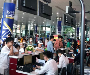 Sân bay Phù Cát đóng cửa 10 ngày, cơn náo loạn của dân du lịch