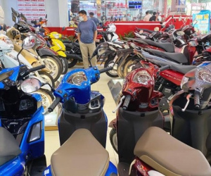 Trước lộ trình hạn chế xe máy ở nhiều tỉnh thành, vì sao người Việt vẫn tăng mua sắm xe máy?