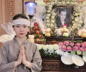 Con nuôi Phi Nhung nói lời xúc động trong ngày sinh nhật cố ca sĩ: 'Năm trước mẹ còn ôm hôn con...'
