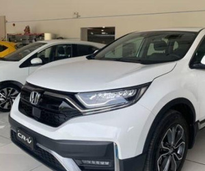 Vẫn còn nhiều mẫu ô tô giảm giá sâu, cao nhất tới 270 triệu đồng