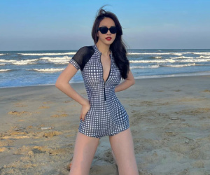 Diện bikini kiểu này đi biển, nữ MC VTV vẫn đẹp 'xuất sắc'
