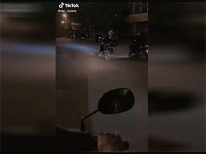Mạng xã hội dậy sóng với clip hai 'trẩu tre' tấn công lực lượng CSCĐ tuần tra đêm