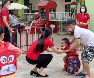 Ngày đầu đến trường của gần 600.000 trẻ mầm non ở Hà Nội