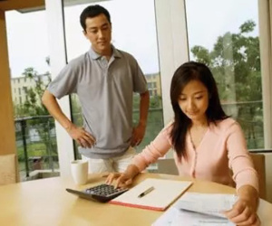Khoe bảng chi tiêu hơn 16 triệu/tháng, vợ trẻ bị dân mạng thắc mắc về khoản khó hiểu này