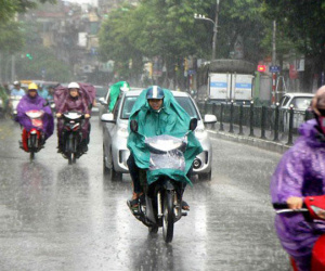 Miền Bắc trời nắng trước đợt mưa dông kéo dài, miền Nam tăng mưa