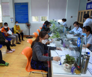 37.000 người rút bảo hiểm một lần ở TP.HCM trong 3 tháng, cảnh báo 'đỏ'