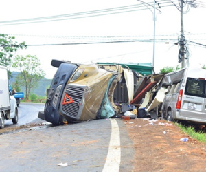 Hiện truờng vụ tai nạn trên đèo Mimosa khiến 7 người bị thương