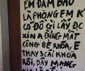 Đi thuê trọ 3 lần bị kẻ khóa, nam sinh phải để lại lời nhắn cho kẻ gian vừa thương vừa buồn cười