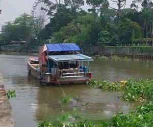 Người dân tá hỏa phát hiện thi thể trôi trên kênh Nhiêu Lộc - Thị Nghè